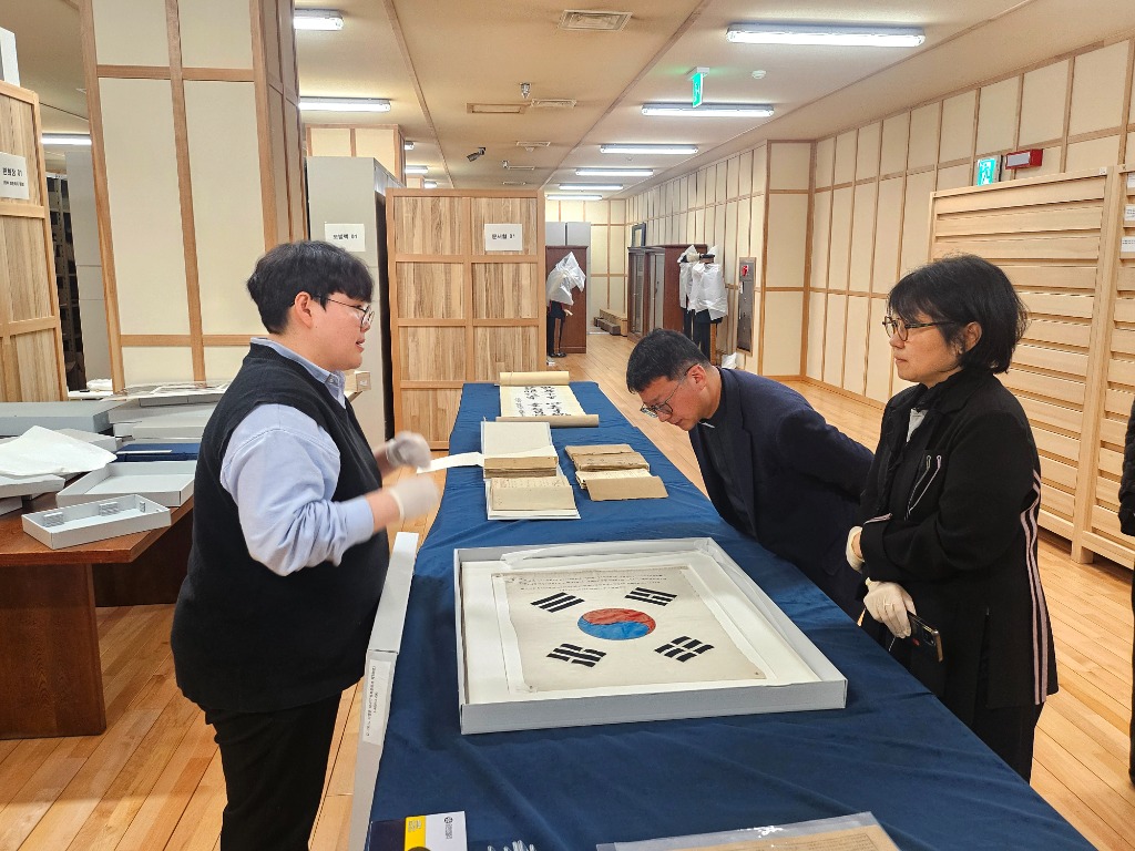 교역2505 소식-독립기념관 수장고.jpg